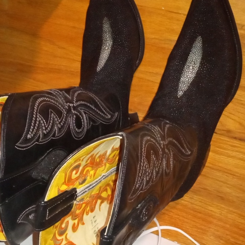 Stingray boots size 11